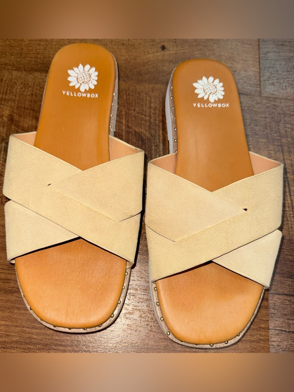 Yellow Box Tan Crisscross Slides 10